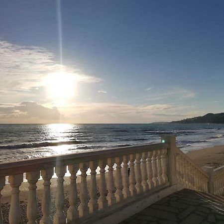 Apartmán Atico Fresco Y Luminoso Con Aparcamiento Privado Nerja Exteriér fotografie