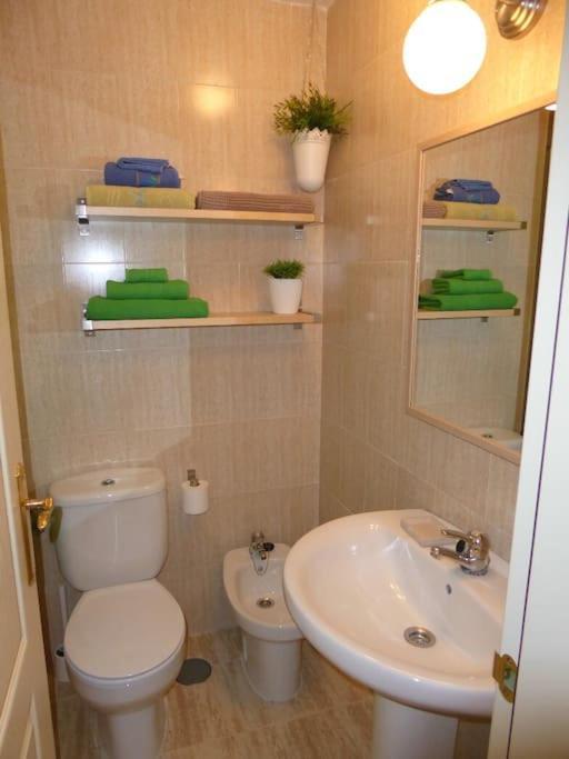 Apartmán Atico Fresco Y Luminoso Con Aparcamiento Privado Nerja Exteriér fotografie