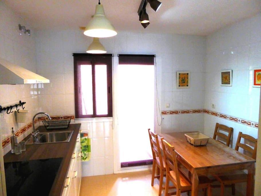 Apartmán Atico Fresco Y Luminoso Con Aparcamiento Privado Nerja Exteriér fotografie