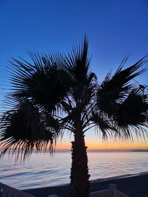 Apartmán Atico Fresco Y Luminoso Con Aparcamiento Privado Nerja Exteriér fotografie